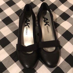 ANNE KLEIN Business pumps